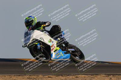 media/Dec-04-2022-CVMA (Sun) [[e38ca9e4fc]]/Race 12 500 Supersport-350 Supersport/